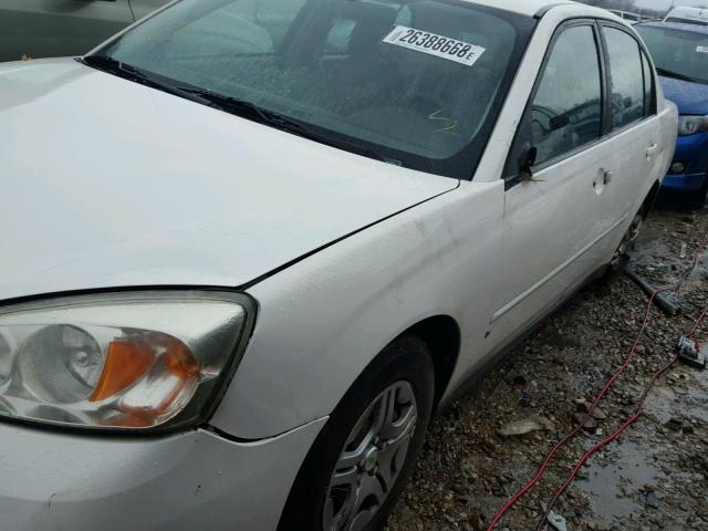 1G1ZS58F48F141064 - 2008 CHEVROLET MALIBU LS WHITE photo 9