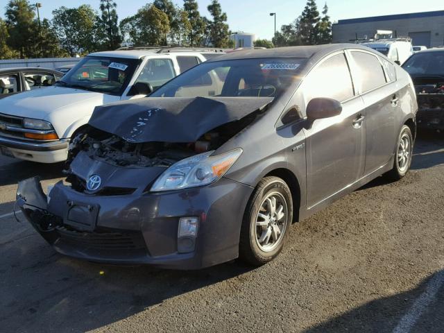 JTDKN3DU9A1113322 - 2010 TOYOTA PRIUS GRAY photo 2