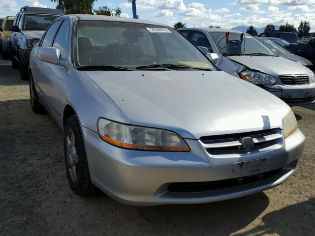 1HGCG6655XA014416 - 1999 HONDA ACCORD LX SILVER photo 1