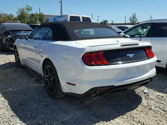 1FATP8UH1J5109875 - 2018 FORD MUSTANG WHITE photo 3