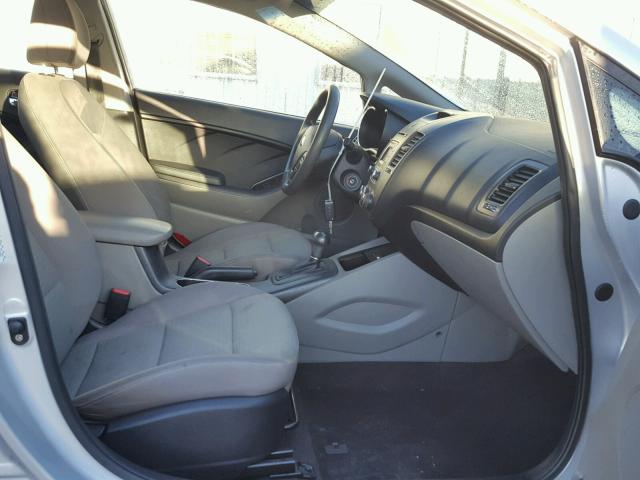 KNAFX4A67E5138254 - 2014 KIA FORTE LX SILVER photo 5