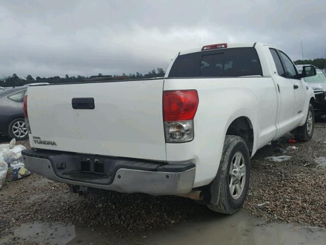 5TFSV54177X003151 - 2007 TOYOTA TUNDRA DOU WHITE photo 4