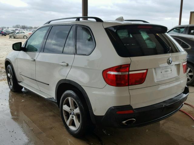 5UXFE4C52AL279573 - 2010 BMW X5 XDRIVE3 WHITE photo 3