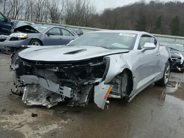 1G1FF1R72J0126613 - 2018 CHEVROLET CAMARO SS SILVER photo 2