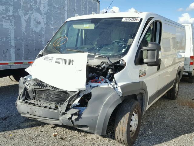 3C6TRVAG4JE109492 - 2018 RAM PROMASTER WHITE photo 2