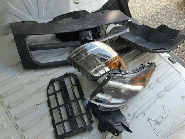 3C6TRVAG4JE109492 - 2018 RAM PROMASTER 白色 照片 9