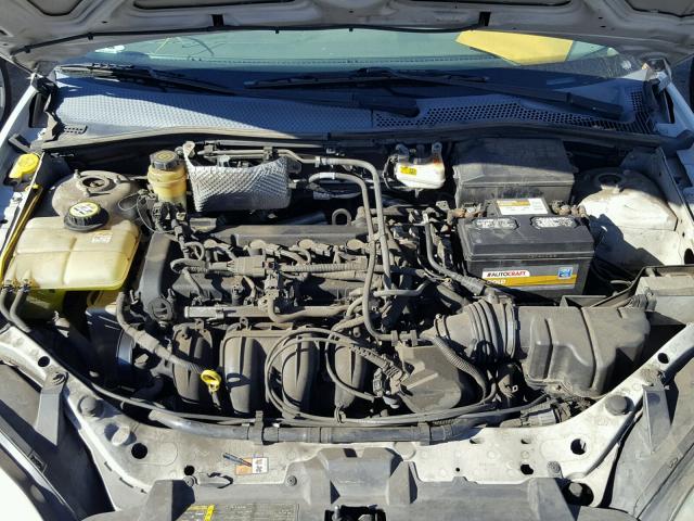 1FAFP34N65W247207 - 2005 FORD FOCUS ZX4 SILVER photo 7