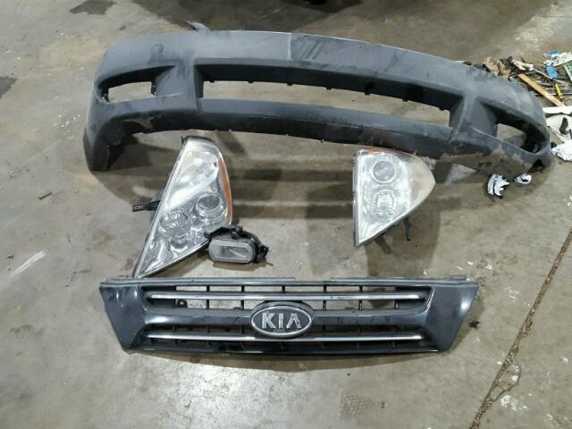 KNDMB233886194346 - 2008 KIA SEDONA EX BLACK photo 9