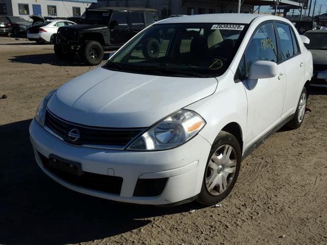 3N1BC1AP7BL445068 - 2011 NISSAN VERSA S WHITE photo 2