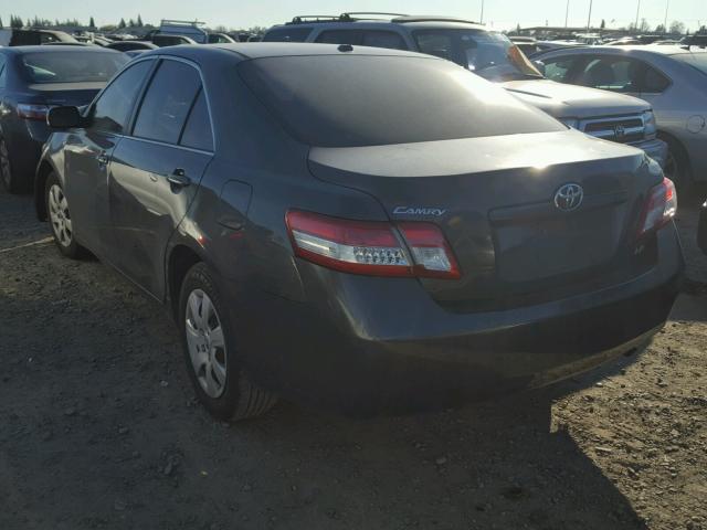 JTNBF3EK4B3011258 - 2011 TOYOTA CAMRY BASE GRAY photo 3