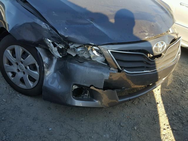 JTNBF3EK4B3011258 - 2011 TOYOTA CAMRY BASE GRAY photo 9