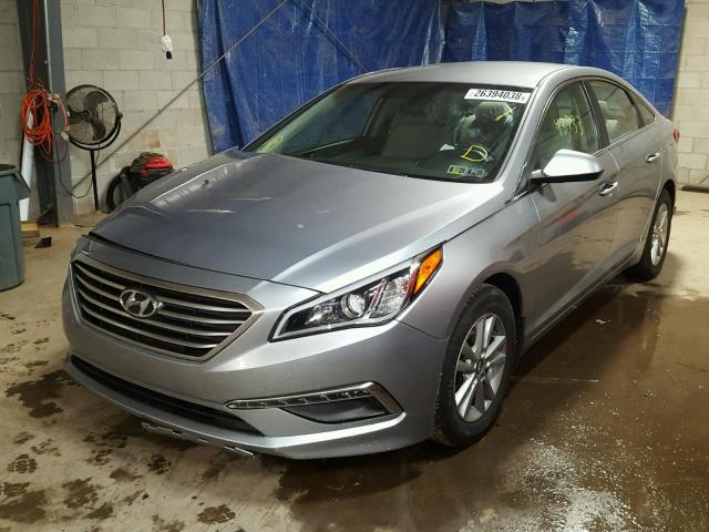 5NPE24AF5FH208641 - 2015 HYUNDAI SONATA SE GRAY photo 2