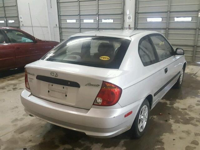 KMHCF35C04U289780 - 2004 HYUNDAI ACCENT L SILVER photo 4