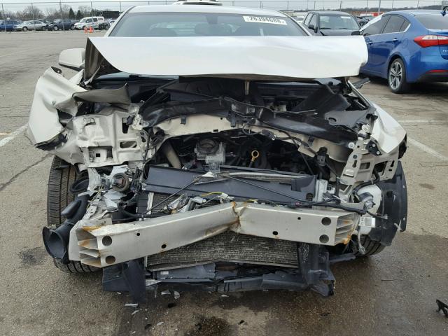 1G1ZE5E15BF302559 - 2011 CHEVROLET MALIBU LTZ BEIGE photo 9