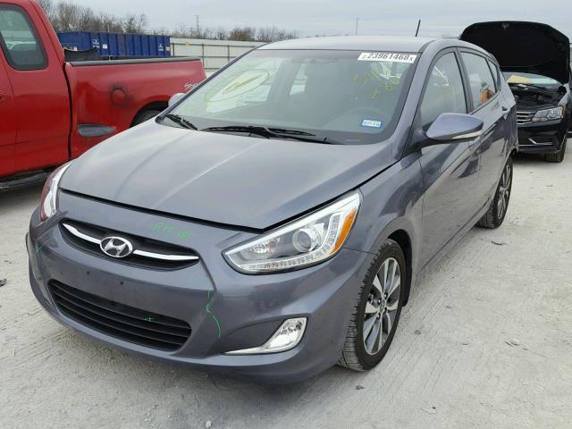 KMHCU5AE5HU346280 - 2017 HYUNDAI ACCENT SPO SILVER photo 2