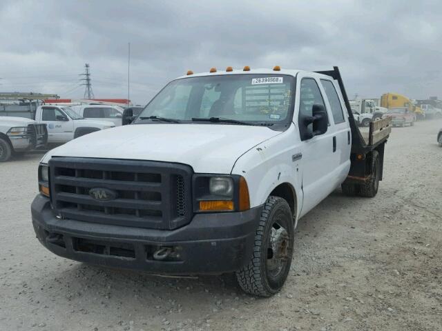 1F0WW36P26ED52907 - 2006 FORD F350 SUPER WHITE photo 2