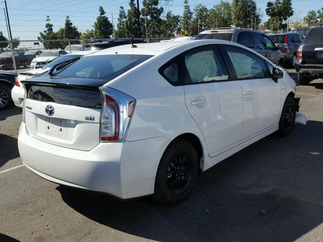 JTDKN3DU9D5555529 - 2013 TOYOTA PRIUS WHITE photo 4