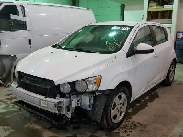 1G1JA6SH5G4156540 - 2016 CHEVROLET SONIC LS 白色 照片 2