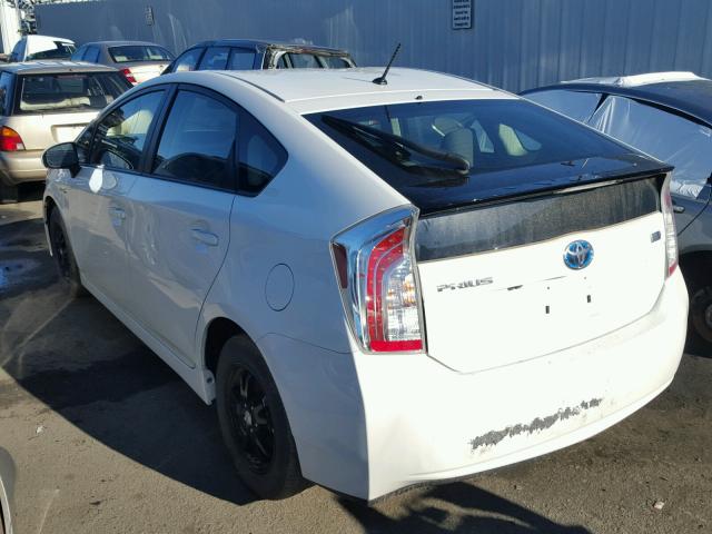 JTDKN3DU9F0470478 - 2015 TOYOTA PRIUS WHITE photo 3