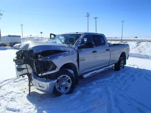 3C63R3HLXHG669846 - 2017 RAM 3500 SLT SILVER photo 2