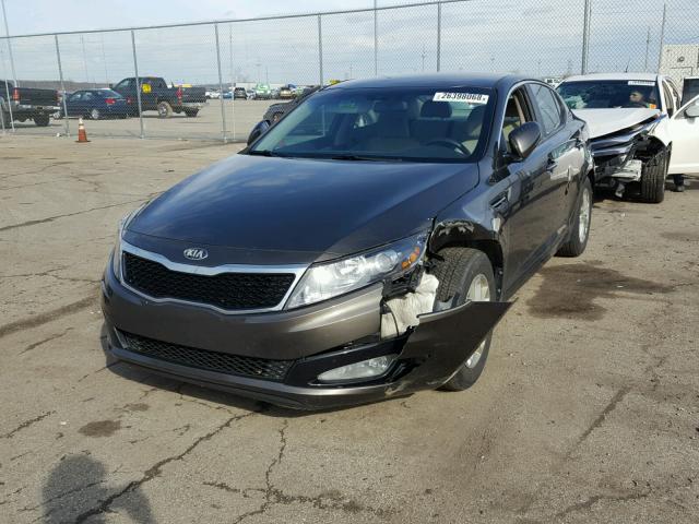 5XXGM4A73DG204009 - 2013 KIA OPTIMA LX BROWN photo 2