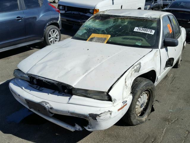 2G4WB52K3T1507639 - 1996 BUICK REGAL CUST WHITE photo 2