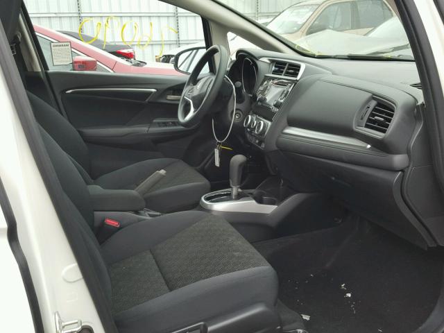 JHMGK5H58HS024048 - 2017 HONDA FIT LX أبيض صورة 5