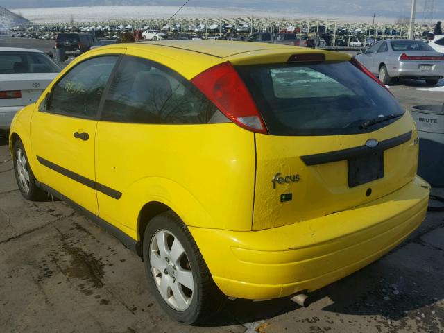 3FAFP31321R232705 - 2001 FORD FOCUS ZX3 YELLOW photo 3