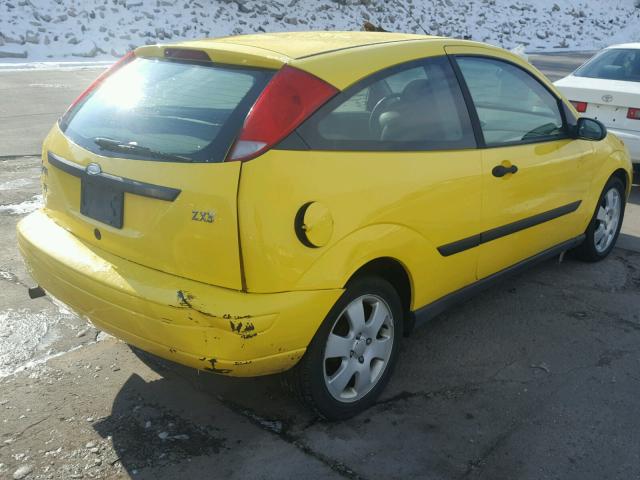 3FAFP31321R232705 - 2001 FORD FOCUS ZX3 YELLOW photo 4