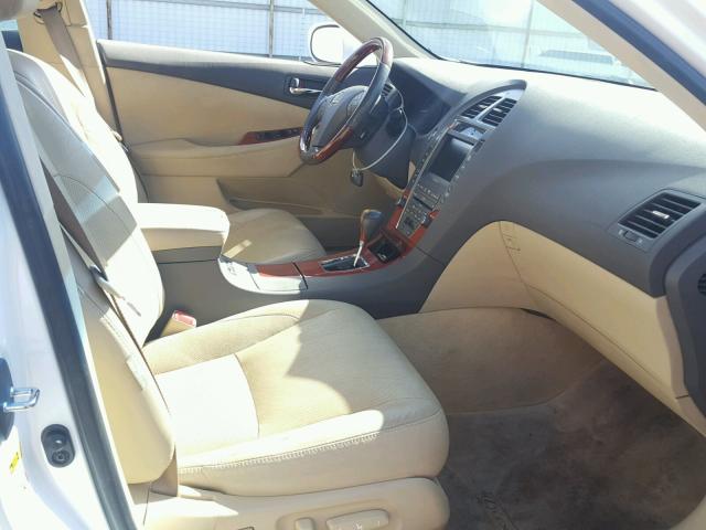 JTHBJ46G082223767 - 2008 LEXUS ES 350 WHITE photo 5