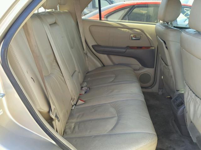 JTJGF10U920126833 - 2002 LEXUS RX 300 GOLD photo 6