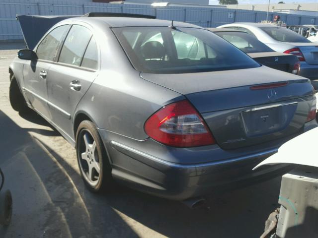 WDBUF70J96A870705 - 2006 MERCEDES-BENZ E 500 GRAY photo 3