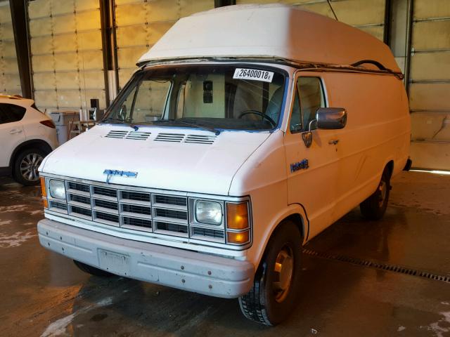 2B7JB31Y1LK781571 - 1990 DODGE RAM VAN B3 WHITE photo 2