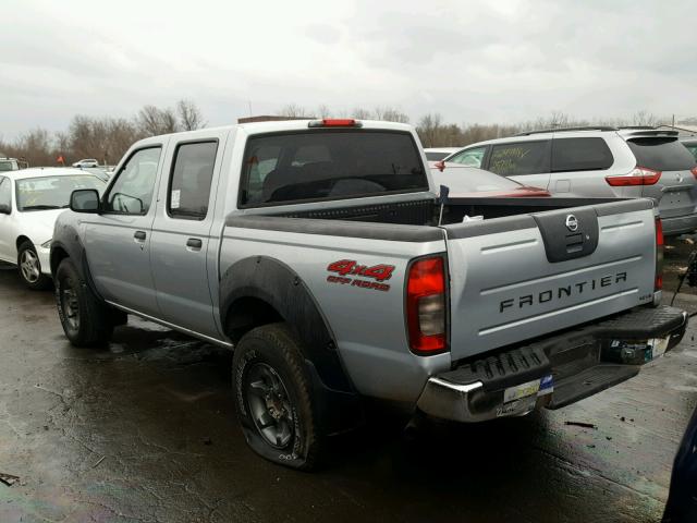 1N6ED27Y62C375519 - 2002 NISSAN FRONTIER C SILVER photo 3