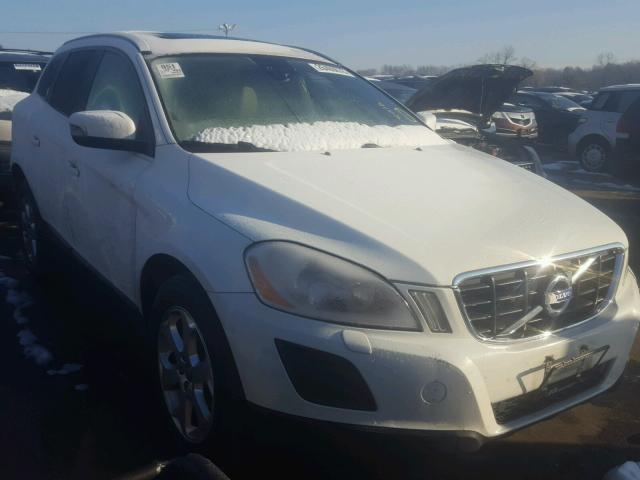 YV4940DZ9B2219953 - 2011 VOLVO XC60 3.2 WHITE photo 1