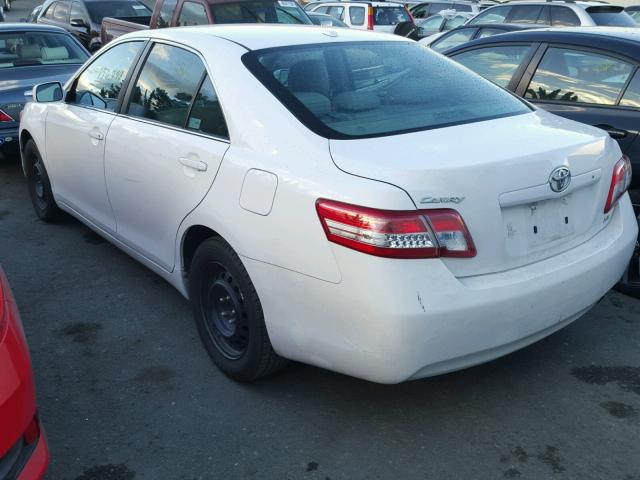 4T1BF3EK3BU683967 - 2011 TOYOTA CAMRY BASE WHITE photo 3