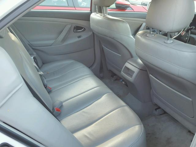 4T1BF3EK3BU683967 - 2011 TOYOTA CAMRY BASE WHITE photo 6