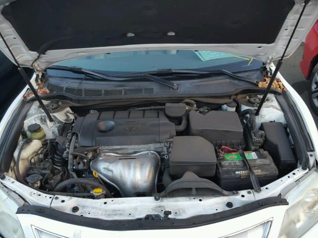 4T1BF3EK3BU683967 - 2011 TOYOTA CAMRY BASE WHITE photo 7
