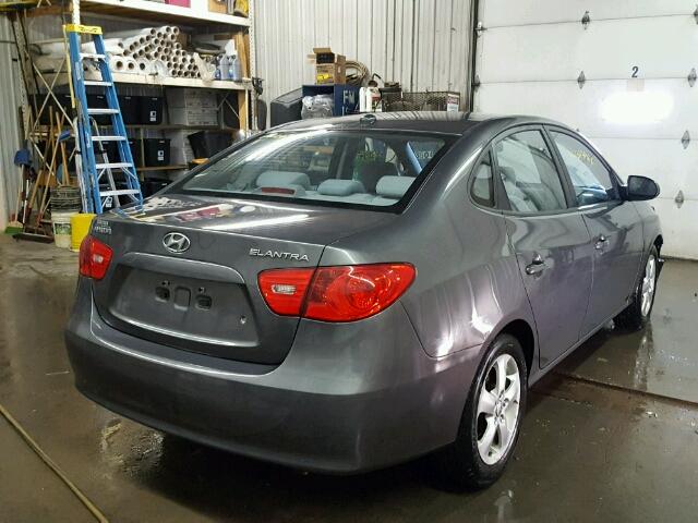 KMHDU46D28U555930 - 2008 HYUNDAI ELANTRA GL GRAY photo 4