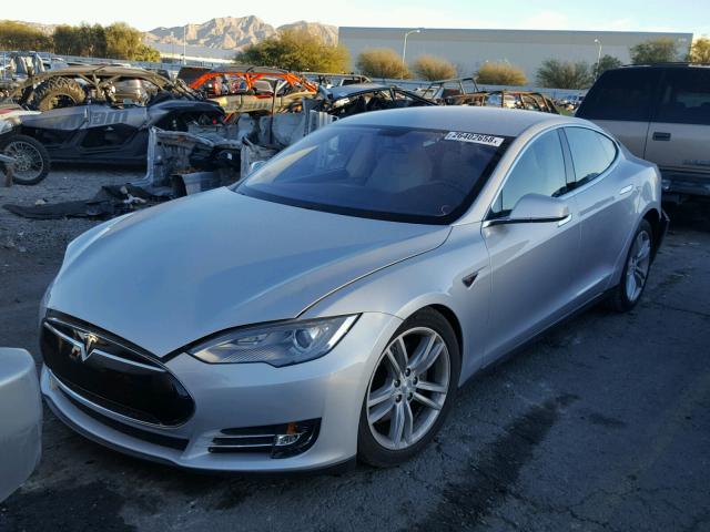 5YJSA1CN1DFP26573 - 2013 TESLA MODEL S GRAY photo 2