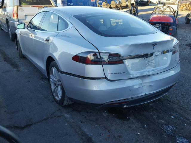 5YJSA1CN1DFP26573 - 2013 TESLA MODEL S GRAY photo 3