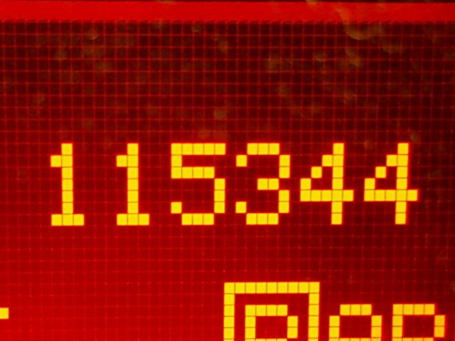 2G2WS542651208171 - 2005 PONTIAC GRAND PRIX GRAY photo 8