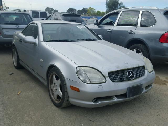 WDBKK47F5YF144820 - 2000 MERCEDES-BENZ SLK 230 KO SILVER photo 1