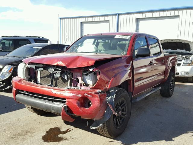 3TMJU62N27M046554 - 2007 TOYOTA TACOMA DOU RED photo 2