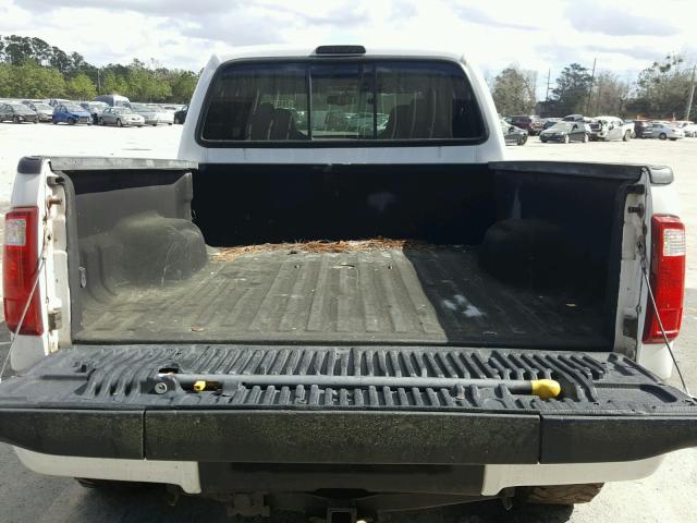 1FTWW31P26EB31075 - 2006 FORD F350 SRW S WHITE photo 9