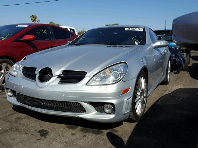 WDBWK73F87F157486 - 2007 MERCEDES-BENZ SLK 55 AMG SILVER photo 2