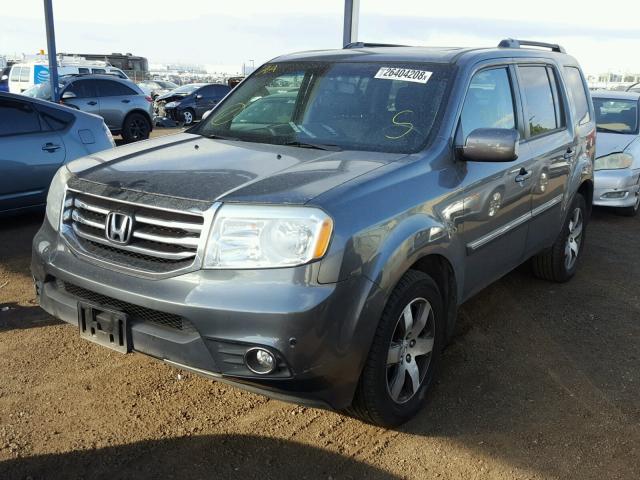 5FNYF3H90CB038422 - 2012 HONDA PILOT TOUR GRAY photo 2