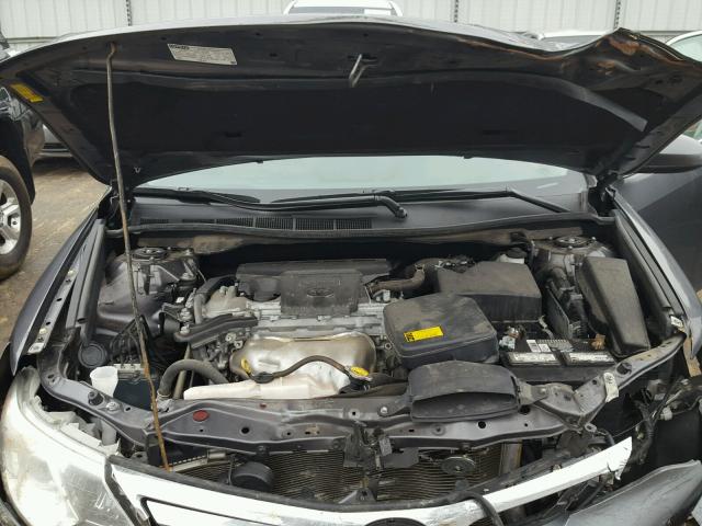 4T1BF1FK3CU175261 - 2012 TOYOTA CAMRY BASE GRAY photo 7