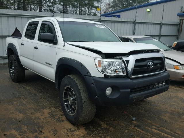 3TMJU62N58M069411 - 2008 TOYOTA TACOMA DOU WHITE photo 1