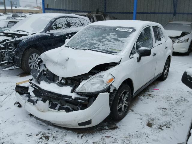 3N1CC1AP5BL489770 - 2011 NISSAN VERSA S WHITE photo 2